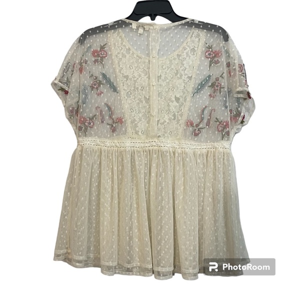 Umgee See through Lace Embroidery Blouse - Picture 5 of 7